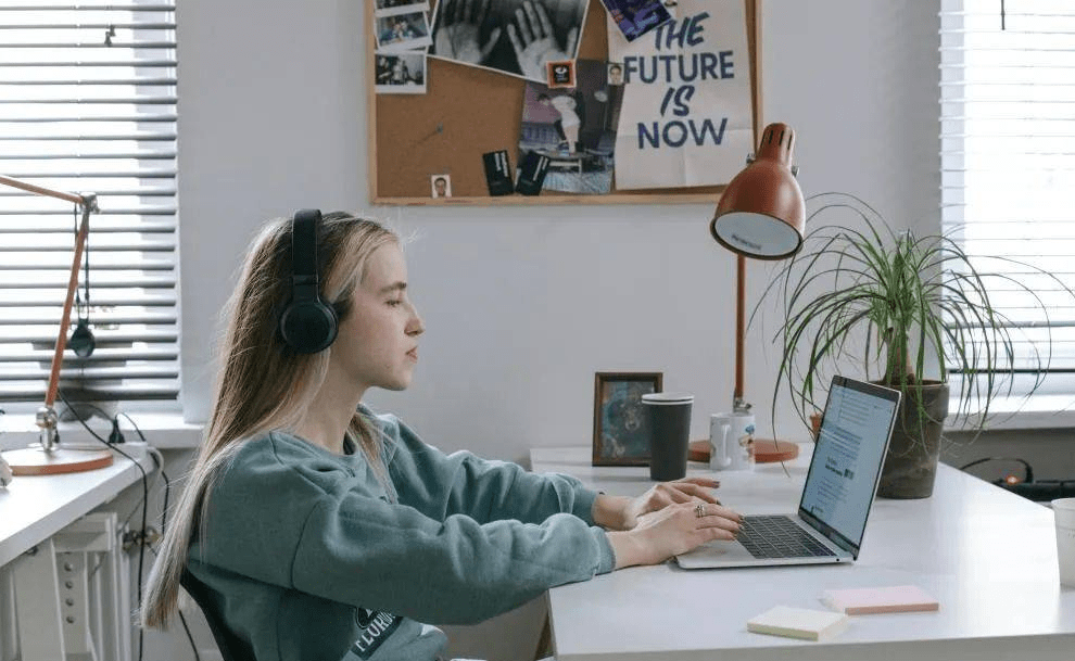 英语邮件还有礼仪？留学生Email写作正确结构