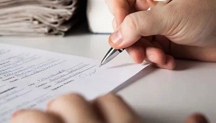 期末了竟然还有人不会写Essay？掌握这些技巧，让你轻松得高分！