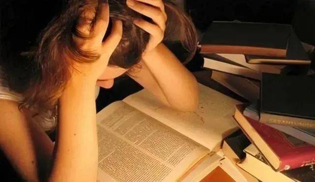 期末了竟然还有人不会写Essay？掌握这些技巧，让你轻松得高分！